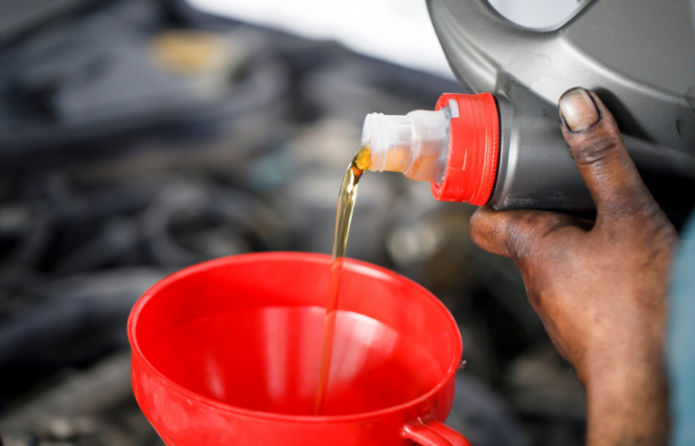 How long to change oil in car