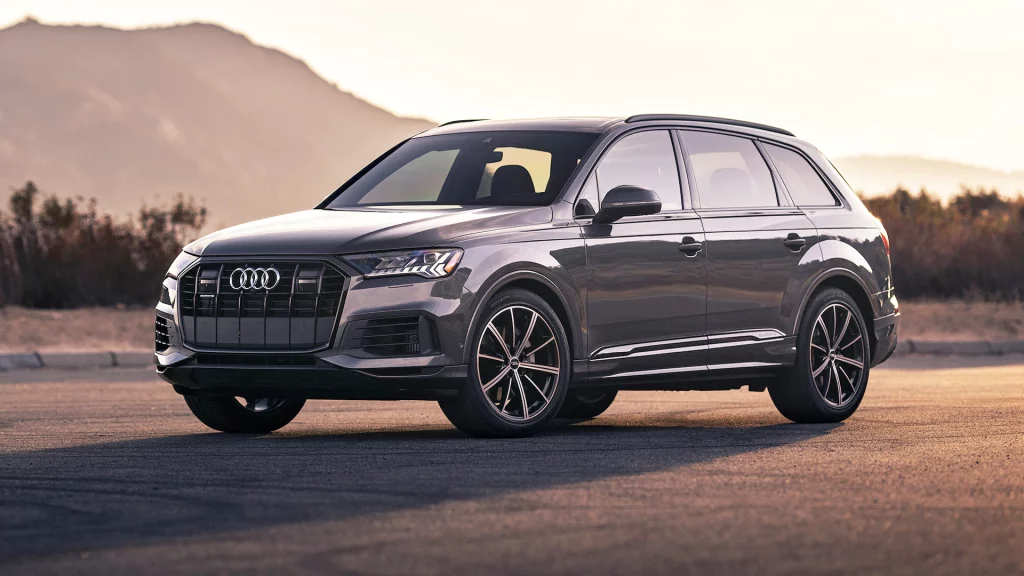 2023 Audi Q7 front