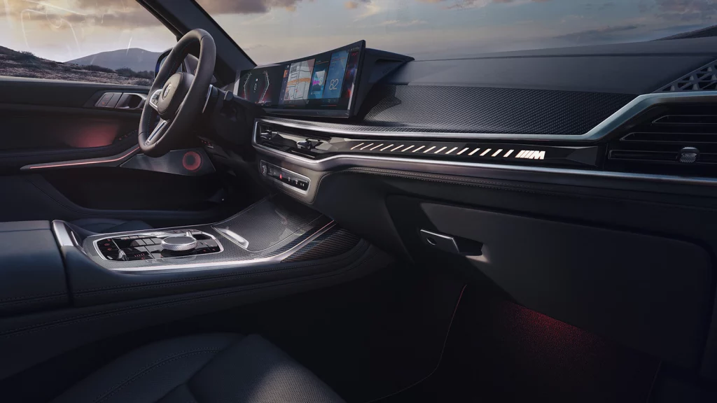 2023 BMW X7 interior