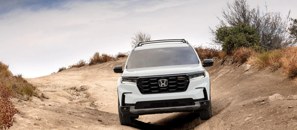 2023 Honda Pilot front