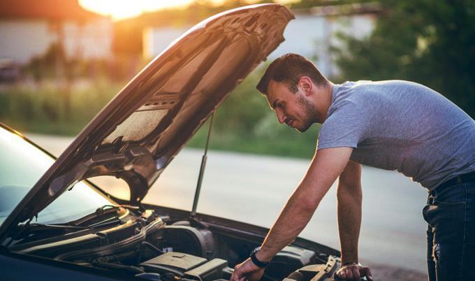 why your car squeaks until warmed up